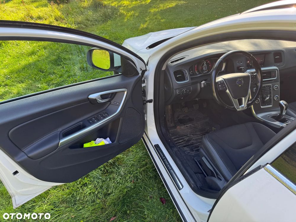 Volvo V60 D4 Drive-E Momentum - 15