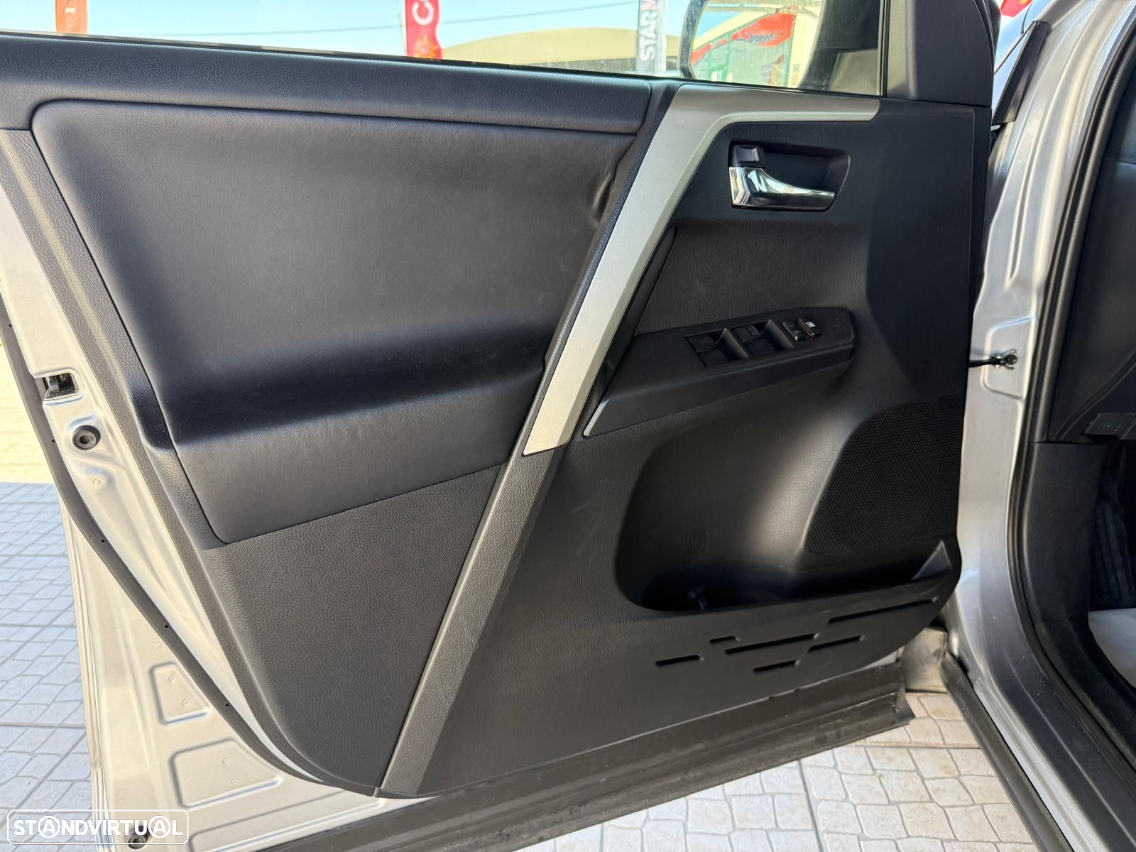 Toyota RAV4 2.0 D-4D Comfort+P.Sport - 12