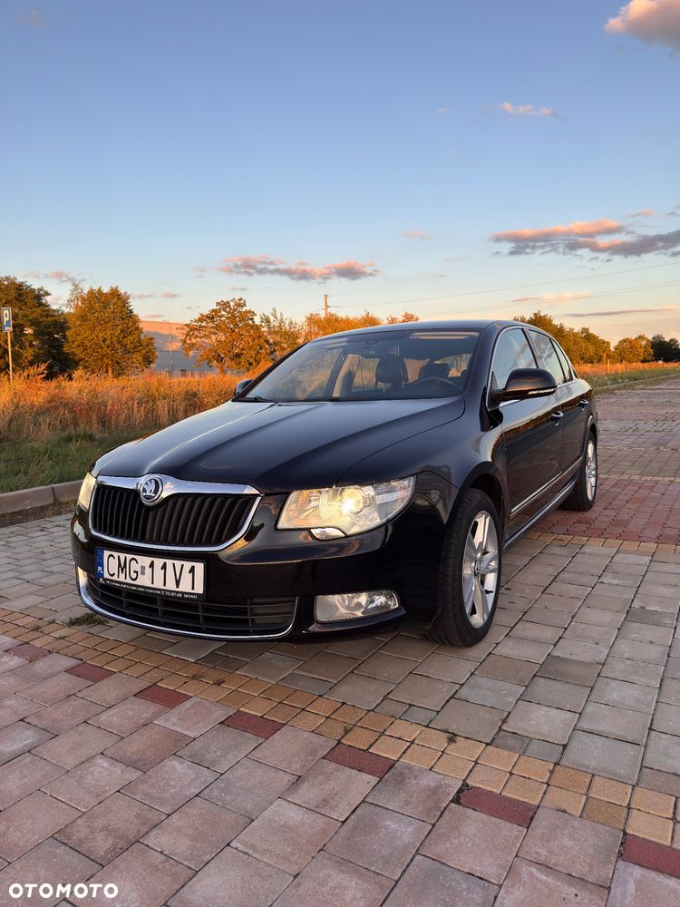 Skoda Superb 2.0 TDI DSG Elegance - 2