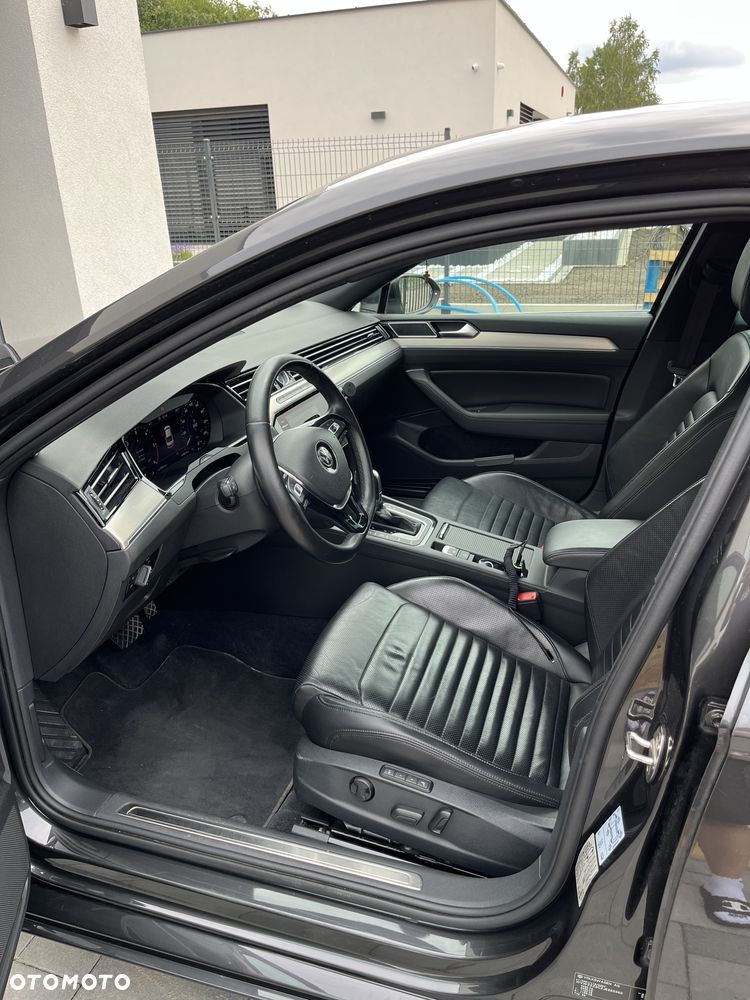 Volkswagen Passat 2.0 TDI 4Mot Elegance DSG - 9