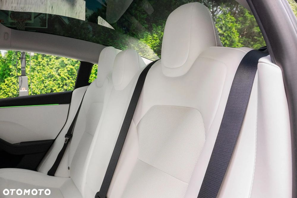 Tesla Model 3 Langstreckenbatterie Allradantrieb Dual Motor Performance - 18