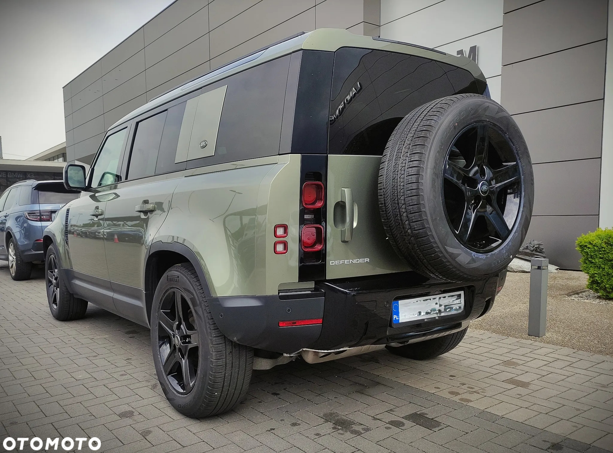 Land Rover Defender - 9