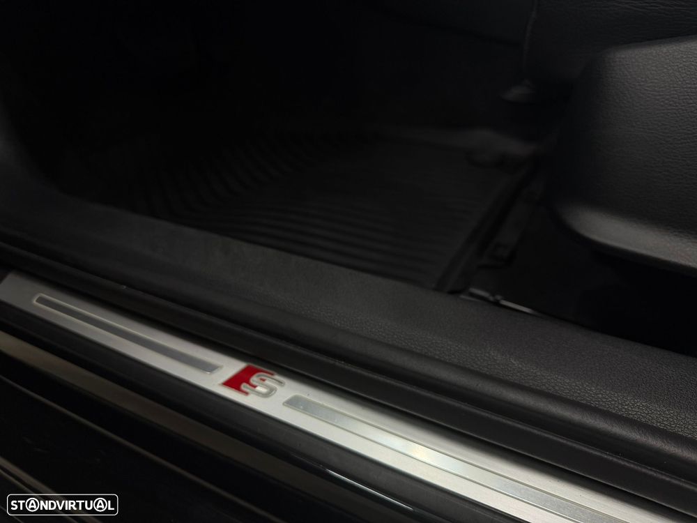 Audi A4 Avant 2.0 TDI S-line S tronic - 37