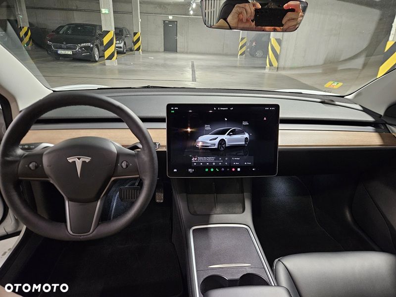 Tesla Model 3 - 16