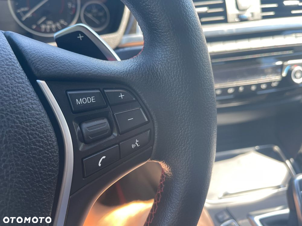 BMW Seria 3 328i xDrive - 27