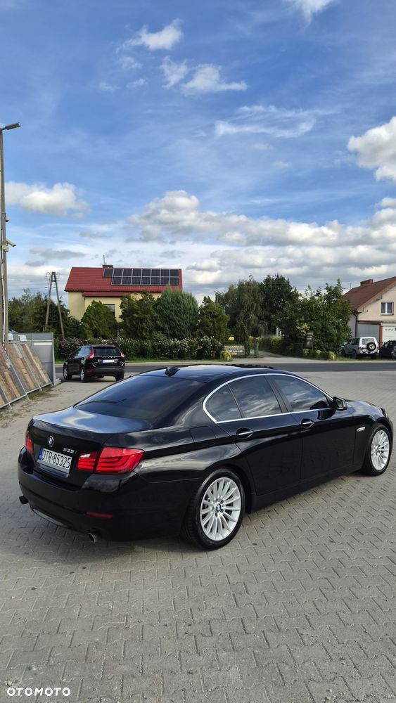 BMW Seria 5 535i Sport-Aut - 11