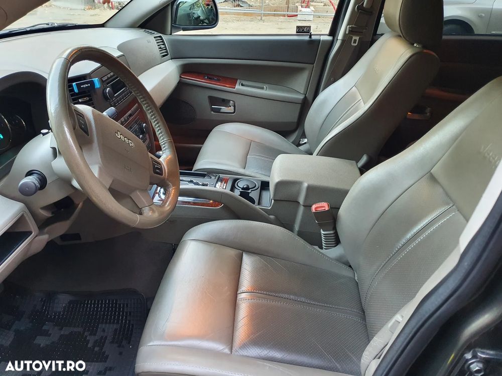 Jeep Grand Cherokee - 8