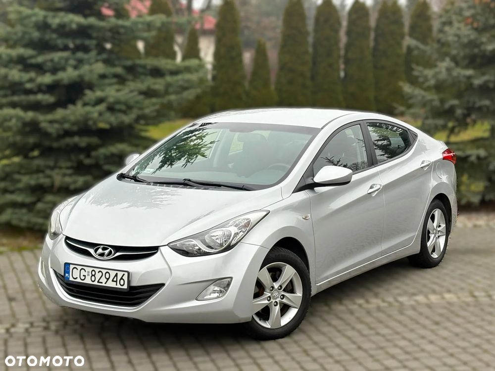 Hyundai Elantra 1.6 Comfort - 21