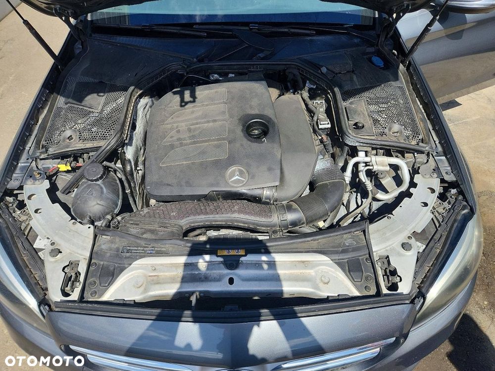 Mercedes-Benz Klasa C 300 4Matic 9G-TRONIC Exclusive - 10