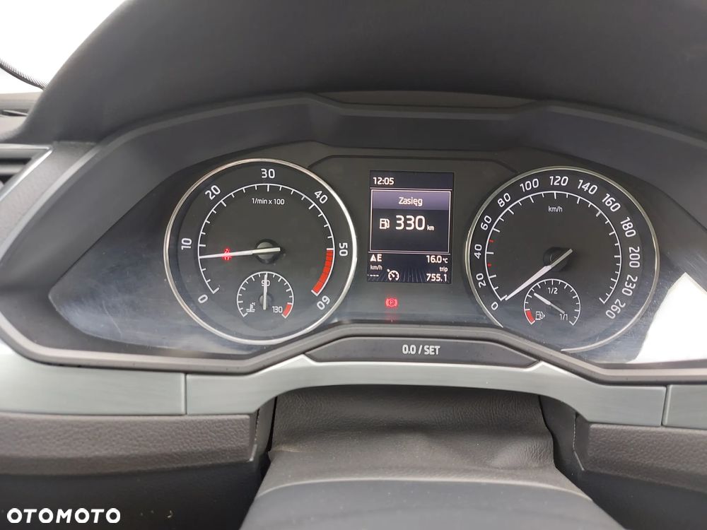 Skoda Superb 2.0 TDI Ambition - 11