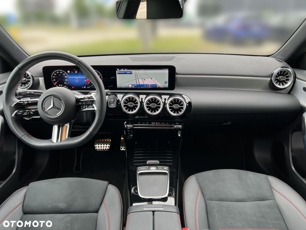 Mercedes-Benz Klasa A 200 AMG Line 7G-DCT - 16