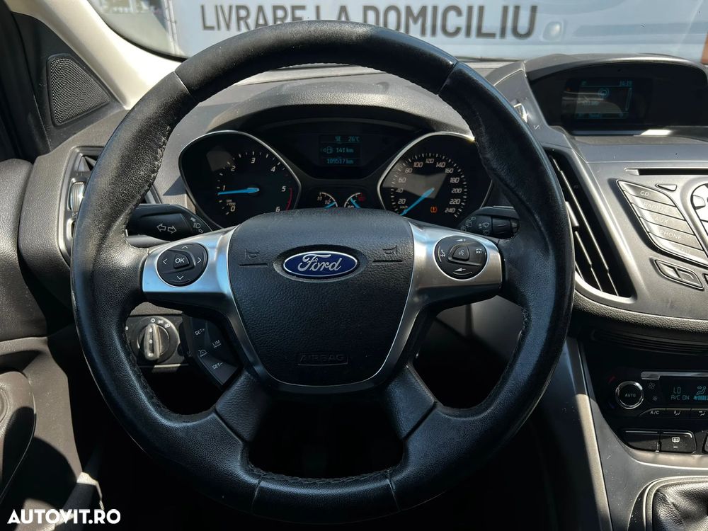 Ford Kuga - 34