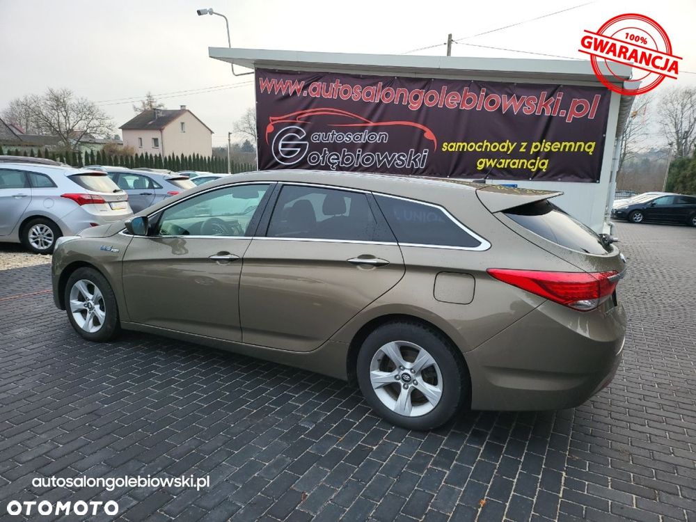 Hyundai i40 Kombi blue 1.6 Family+ - 4