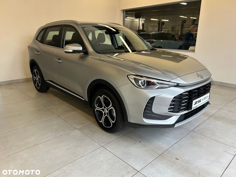 MG ZS Hybrid+ - 4