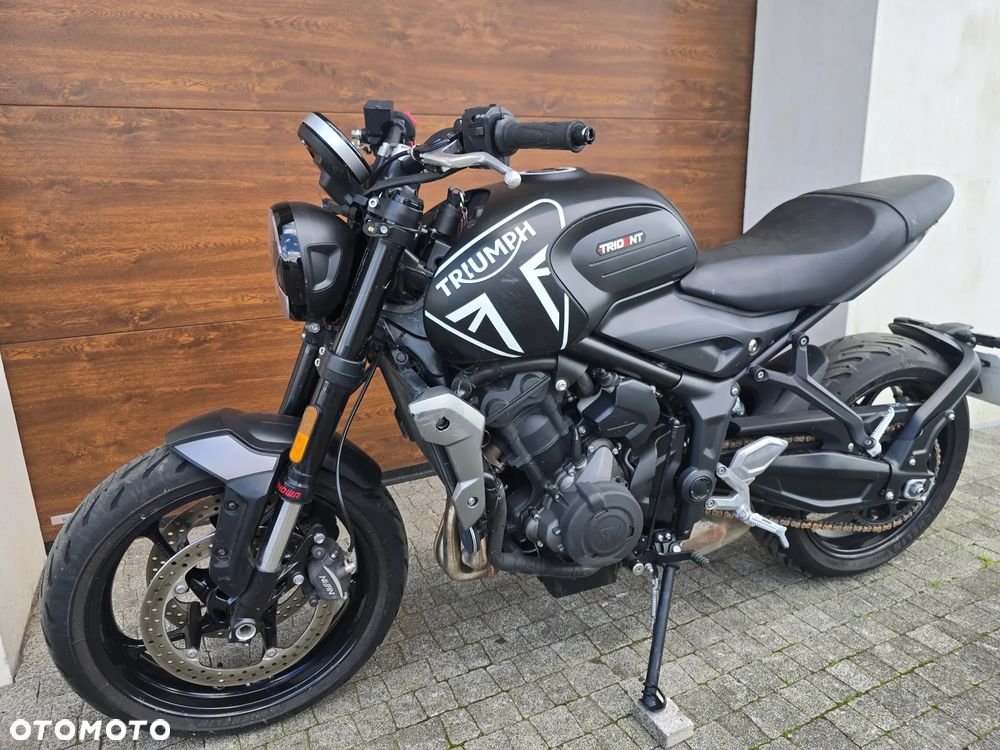 Triumph Trident - 23