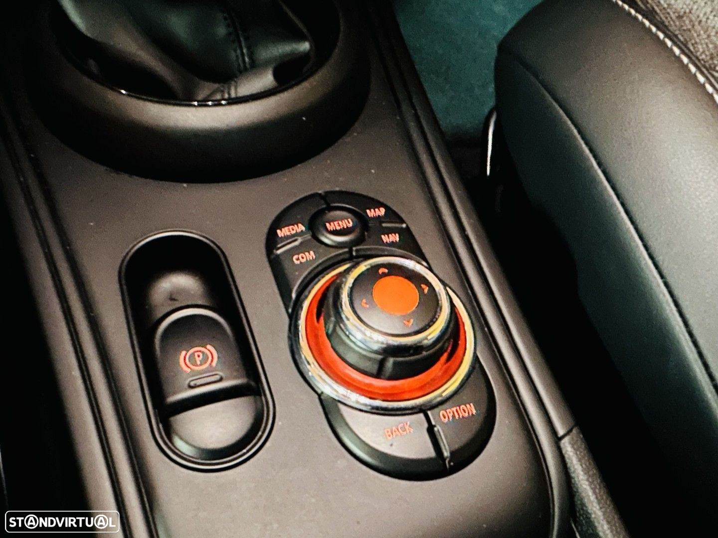 MINI Countryman Cooper SE ALL4 Auto - 17