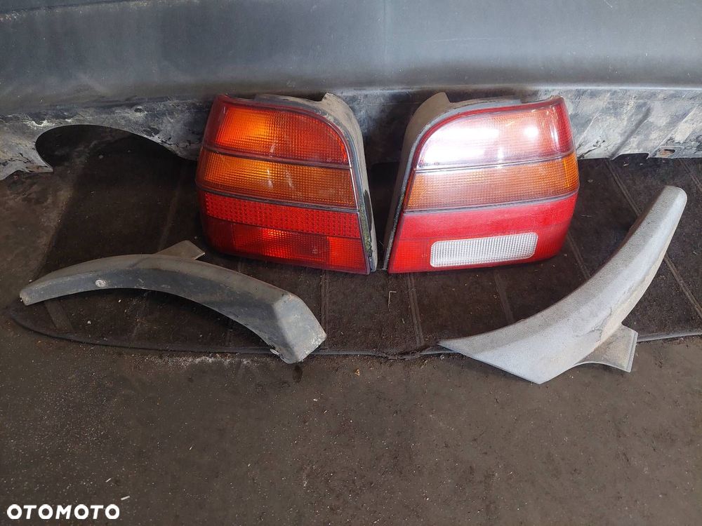 KOMPLETNY TYŁ KLAPA BAGAŻNIKA ZDERZAK TYŁ LAMPY VOLKSWAGEN POLO II HB 3D - 2