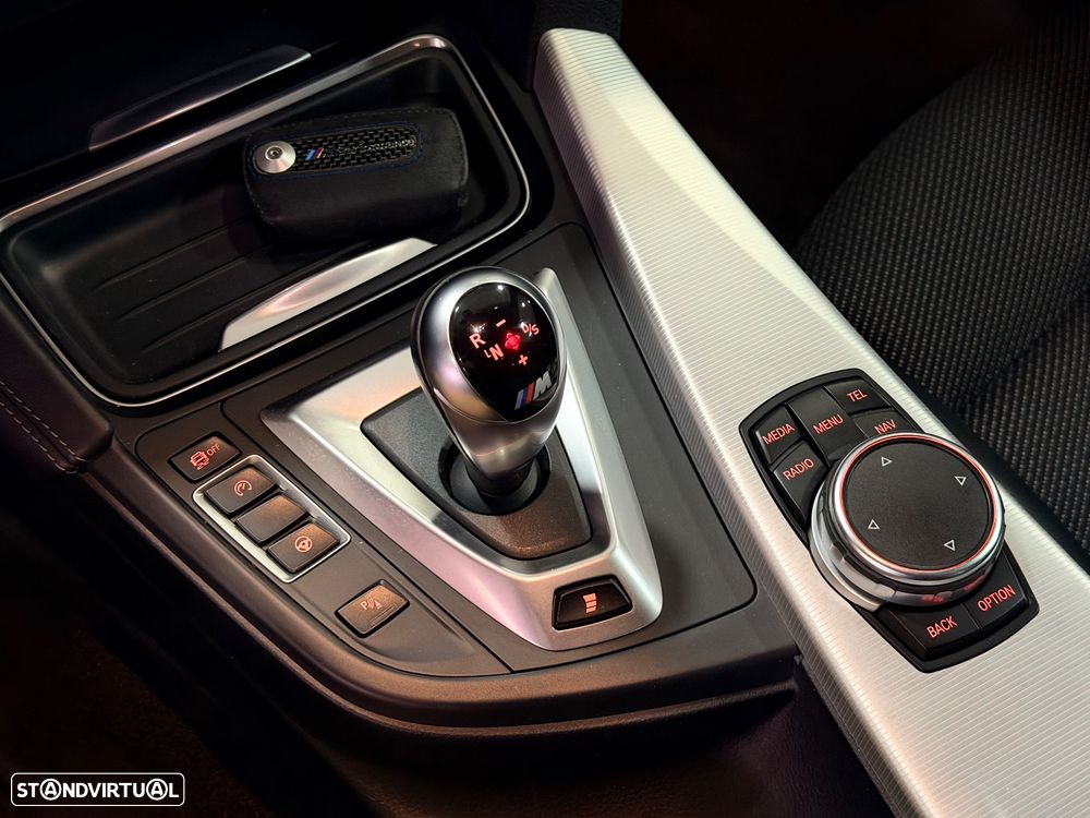 BMW M4 Auto - 7