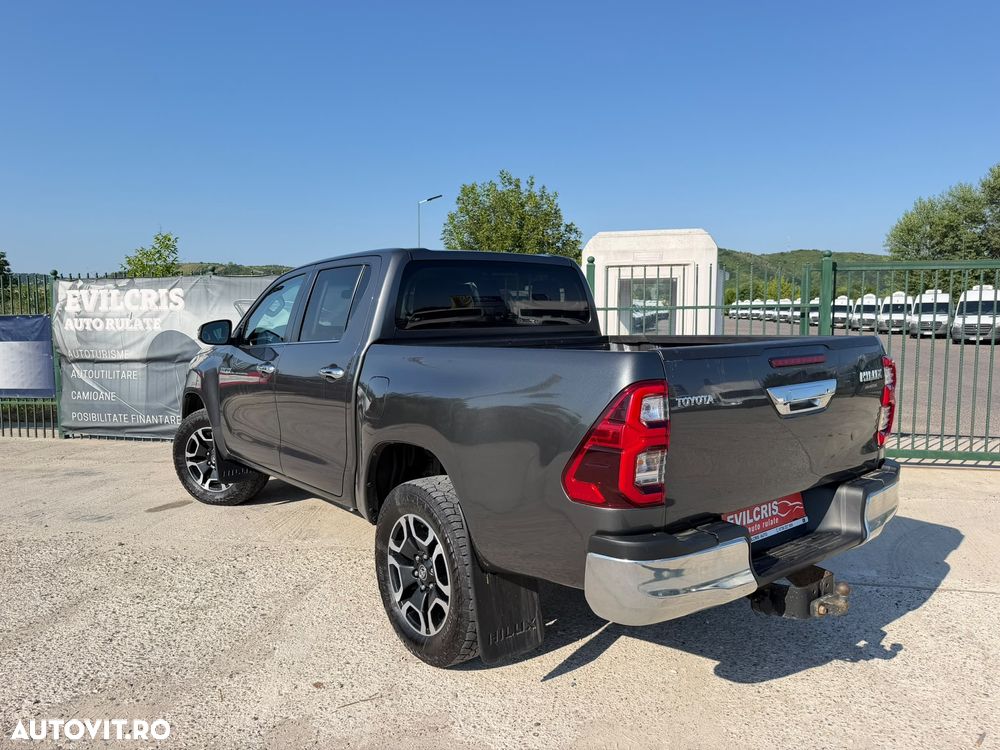 Toyota Hilux 2.8D 204CP 4x4 Double Cab AT Executive - 2