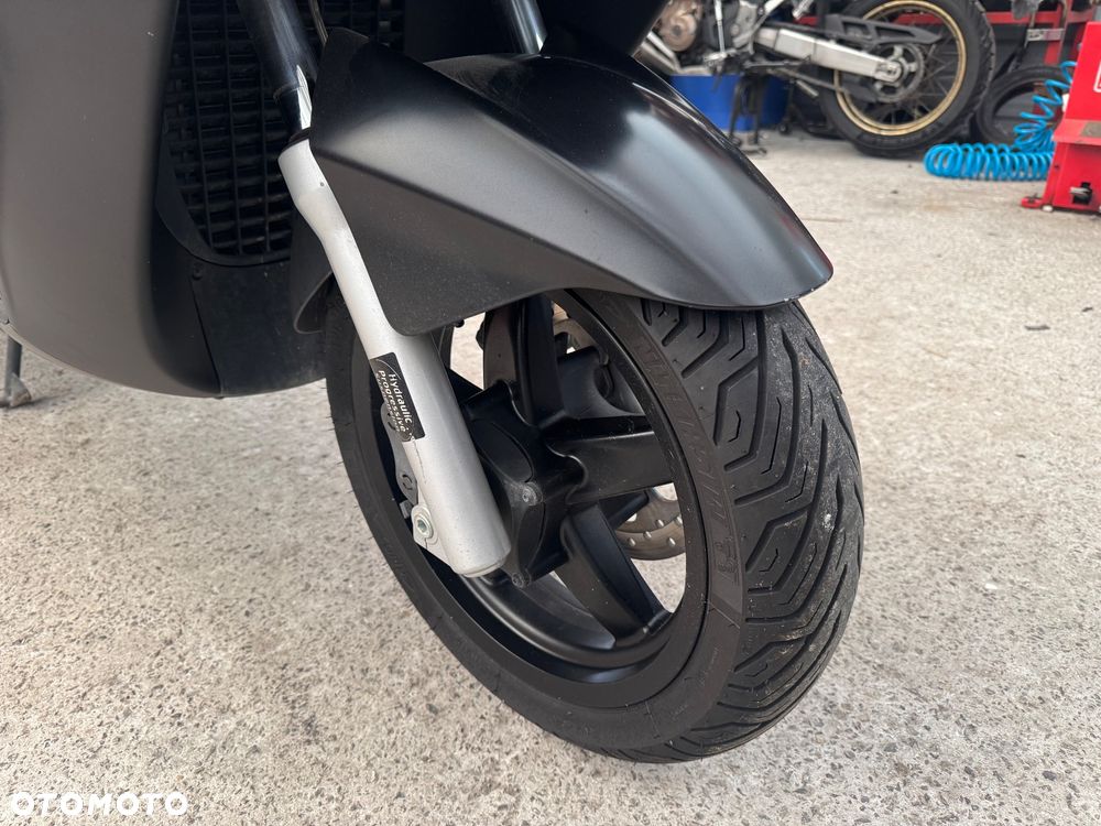 Piaggio Xevo - 15