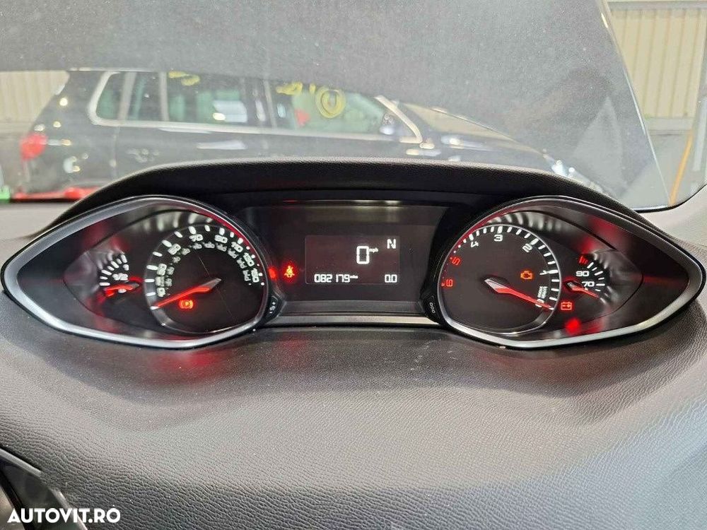 Trager Peugeot 308 2015 HATCHBACK 2.0 HDI - 9