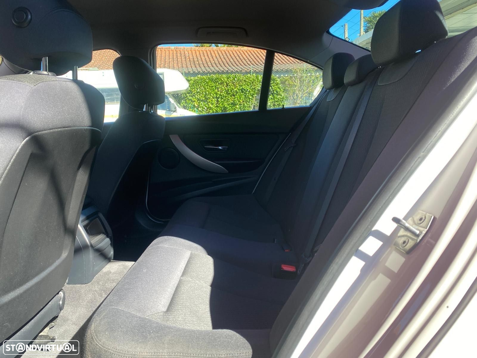 BMW 320 d Line Sport - 6