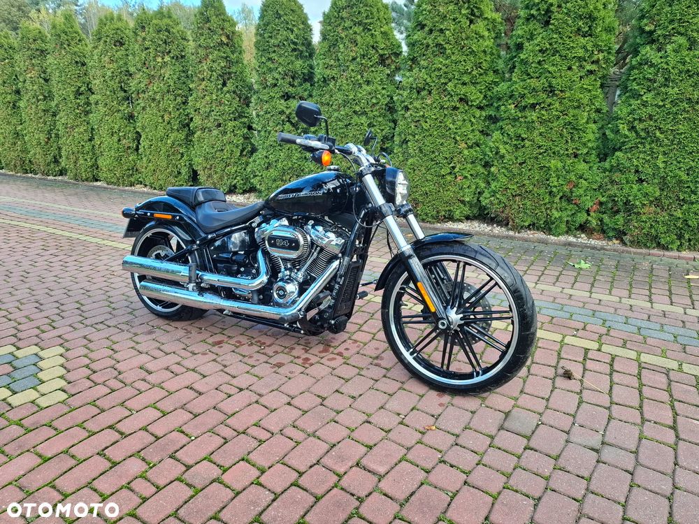 Harley-Davidson Softail Breakout - 9
