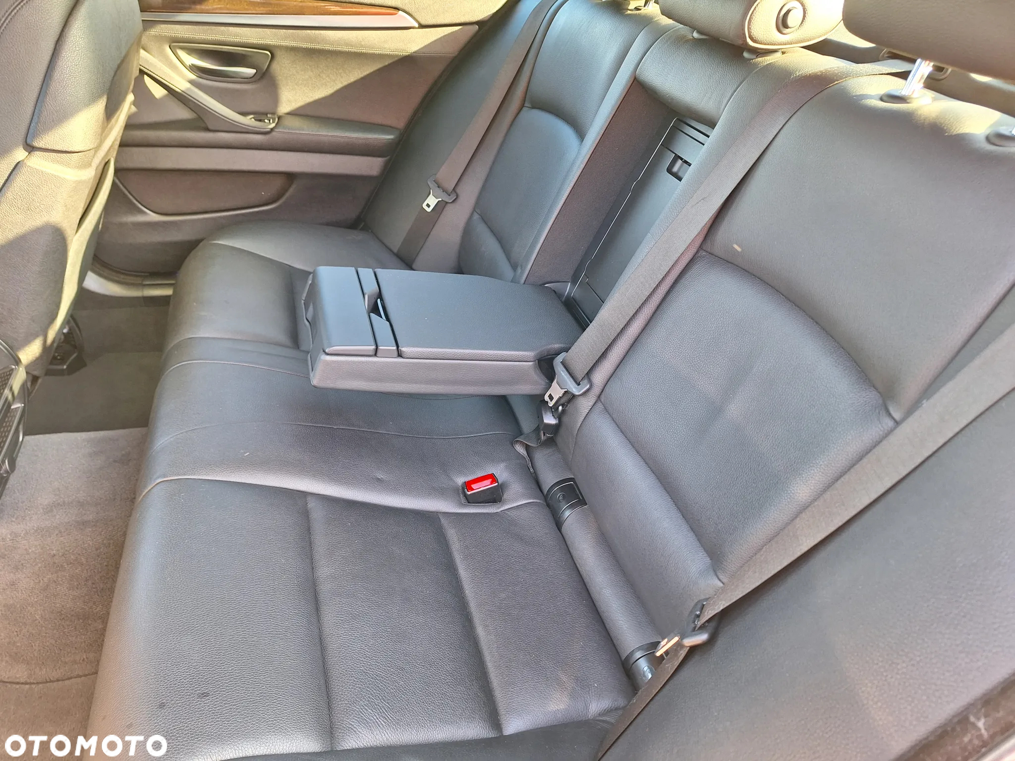 BMW Seria 5 525d - 13
