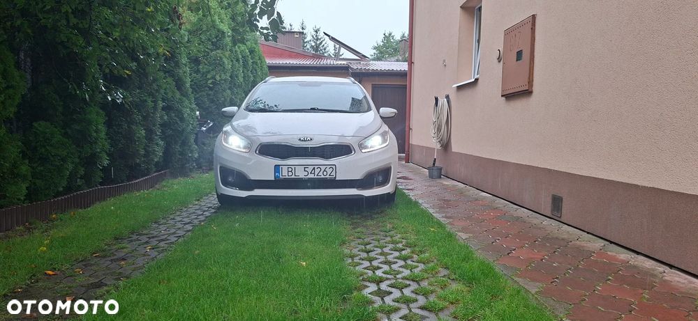 Kia Ceed 1.6 CRDi L - 1