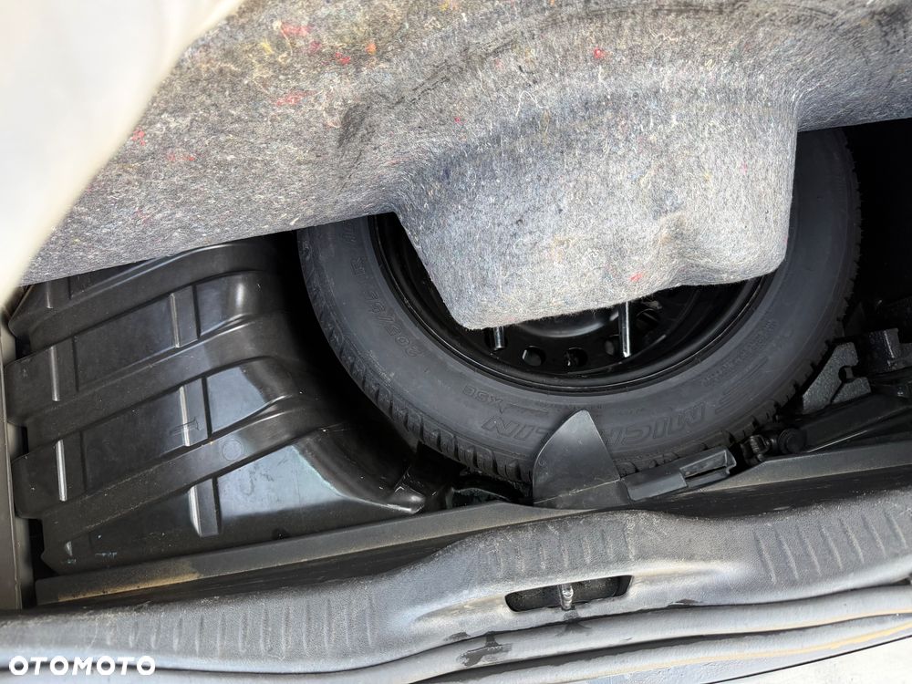 Renault Megane II 1.6 16V Confort Authentique - 5