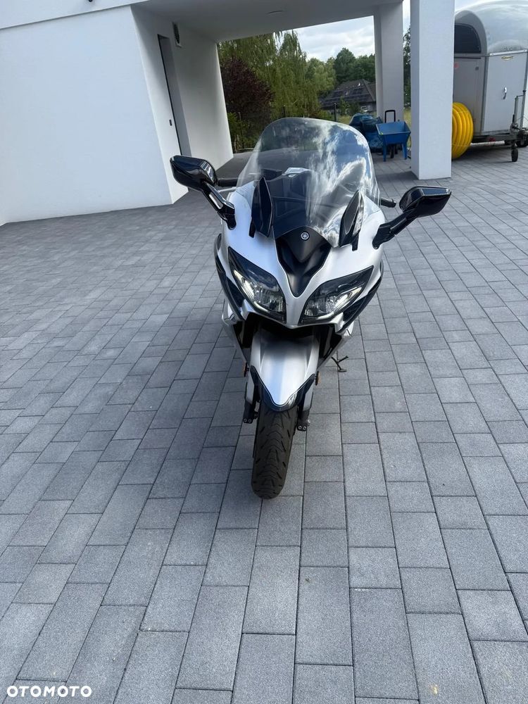 Yamaha FJR - 1
