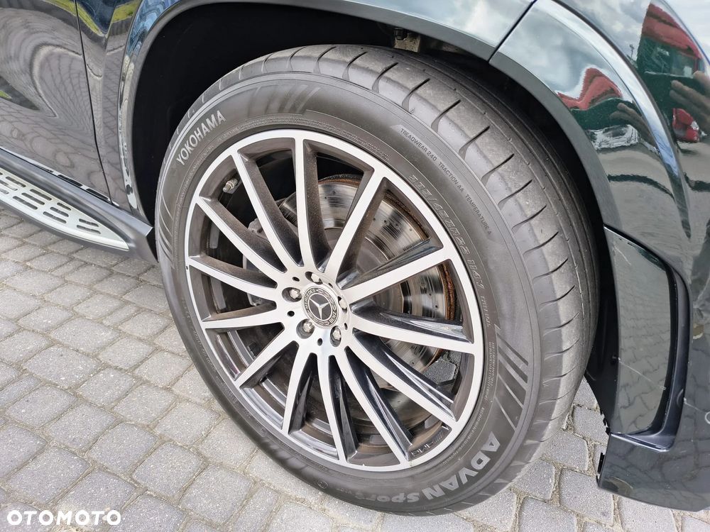 Mercedes-Benz GLS - 29