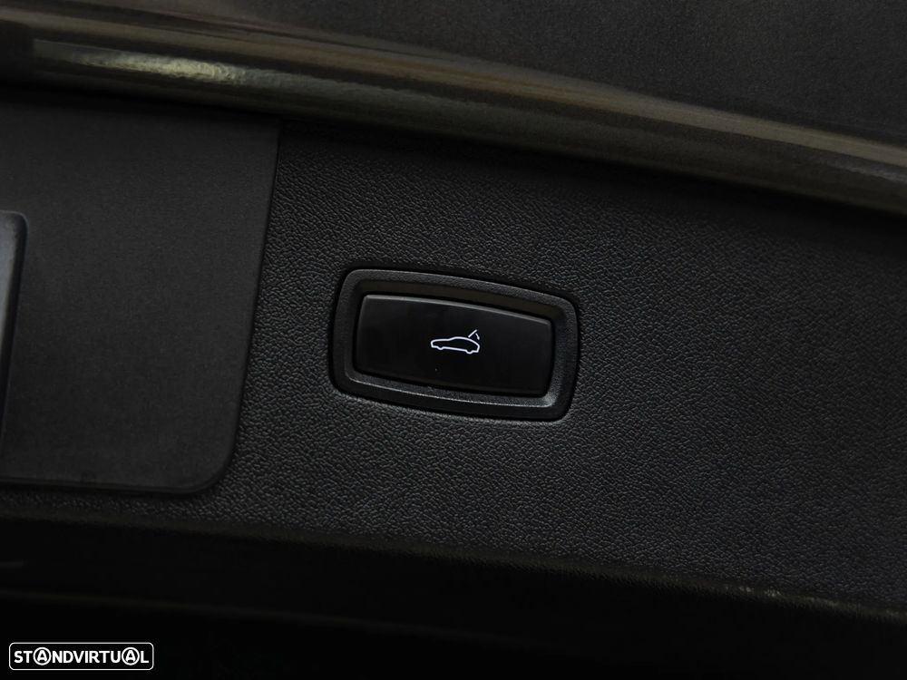 Porsche Cayenne Platinum Edition - 36