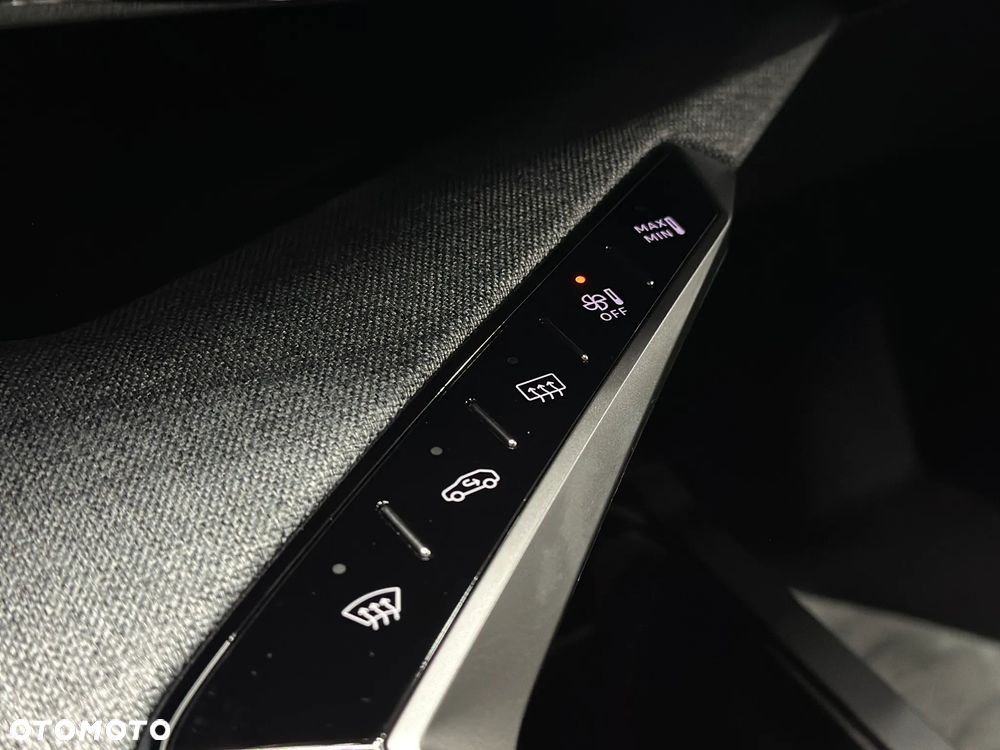 Peugeot 3008 1.2 PureTech mHEV GT E-DCS6 - 16