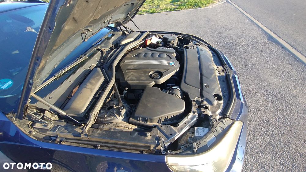 BMW Seria 5 520d Touring - 10