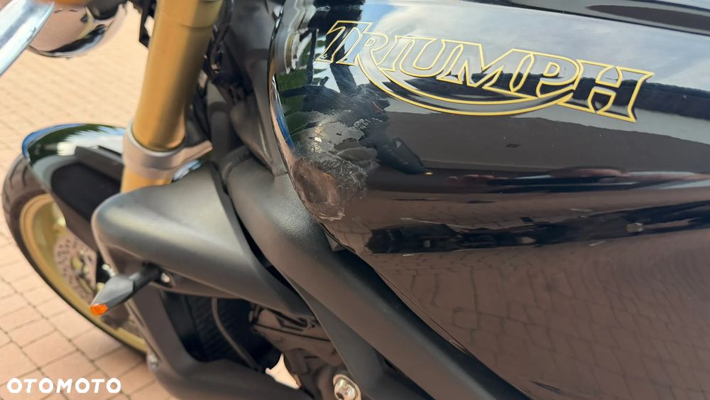 Triumph Street Triple - 10