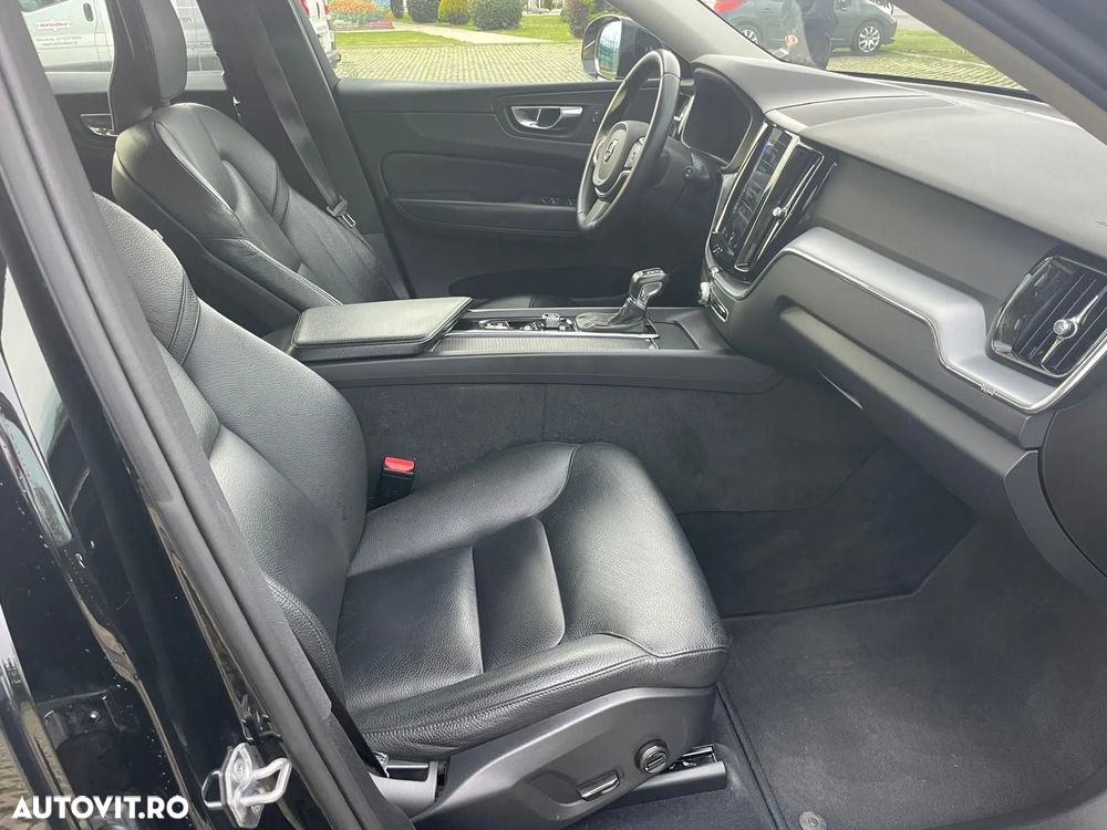 Volvo XC 60 D4 Momentum - 9