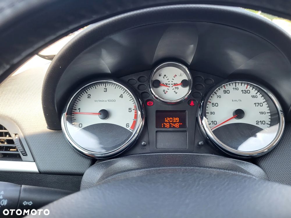 Peugeot 207 1.4 HDi Trendy Euro5 - 13