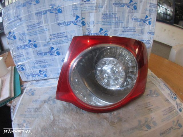 Farol Tras 1K5945096G VW JETTA 3 2007 1.9TDI 105CV 4P CINZA DRT ORIGINAL HELLA - 1