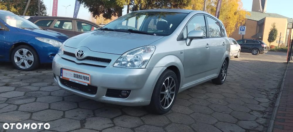 Toyota Corolla Verso 2.2 D-4D Gold + 7os - 26