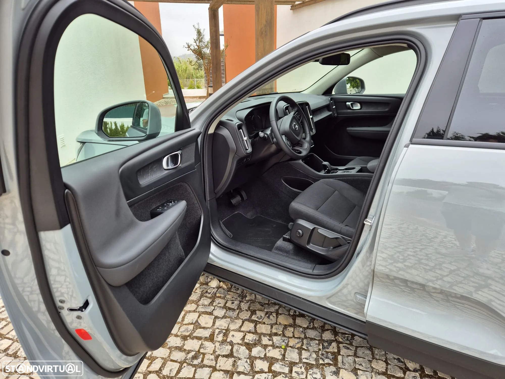 Volvo XC 40 1.5 T2 Essential Auto - 9