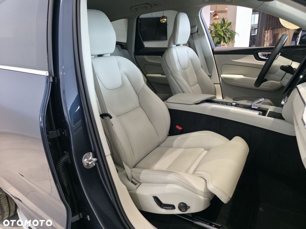 Volvo XC 60 - 30