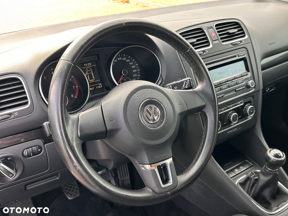 Volkswagen Golf - 18