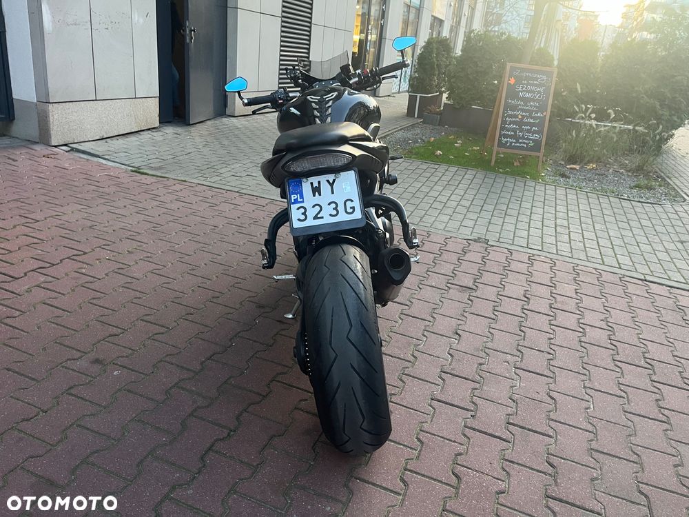 Triumph Speed Triple - 9