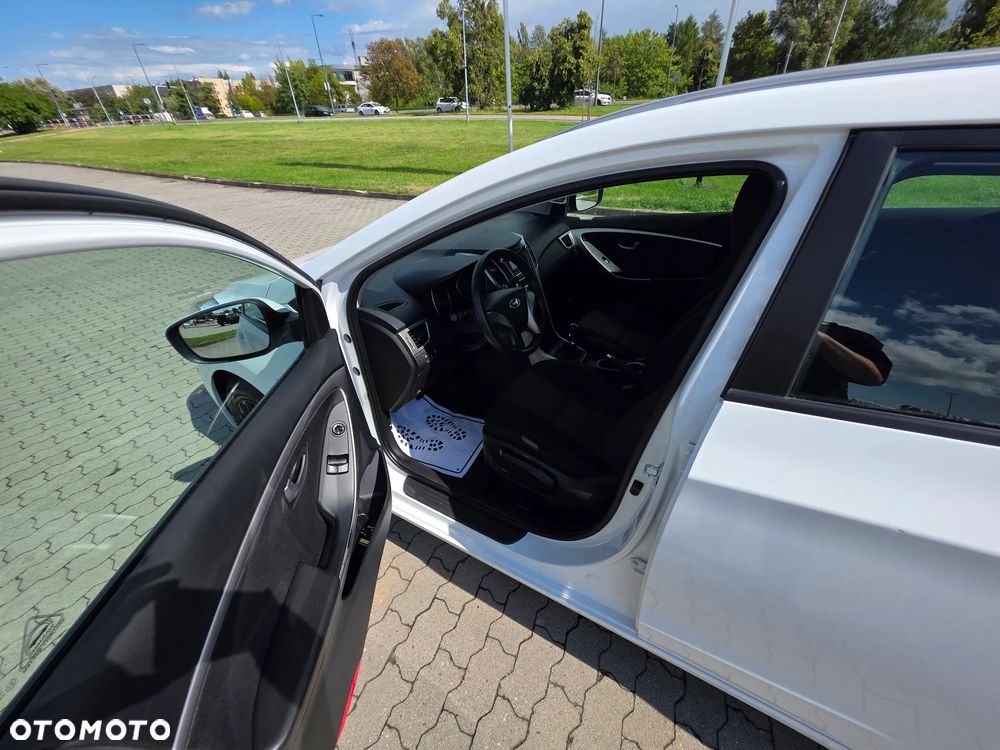 Hyundai i30 1.6 CRDi BlueDrive Classic - 14