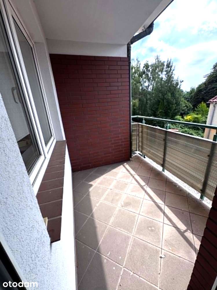 Duża kawalerka, z balkonem, miejscem garaż. i komórką w cenie!