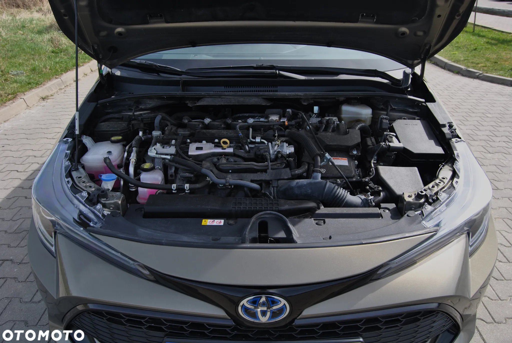 Toyota Corolla 2.0 Hybrid Touring Sports Business Edition - 18