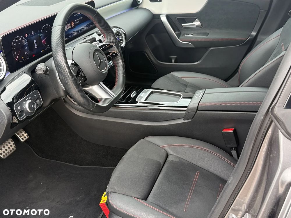Mercedes-Benz CLA 200 mHEV AMG Line 7G-DCT - 13