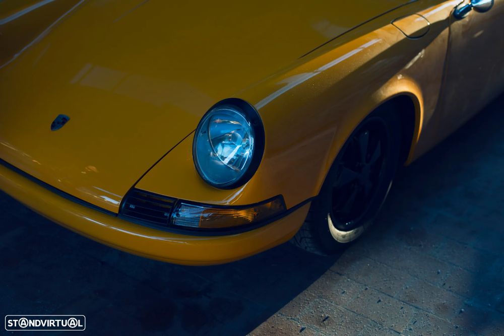 Porsche 911 Série F - 13