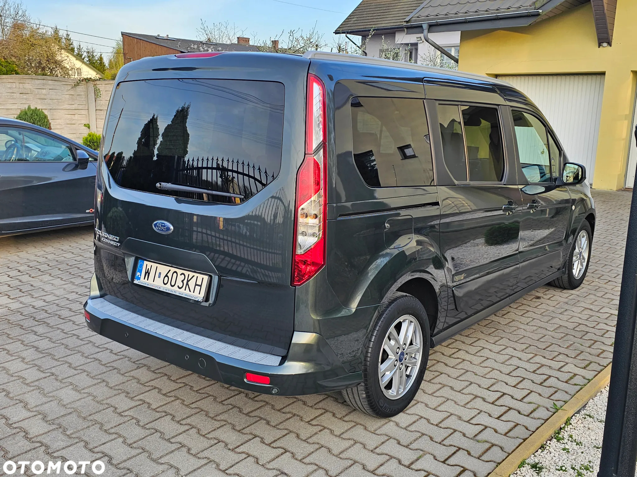 Ford Tourneo Connect Grand - 3